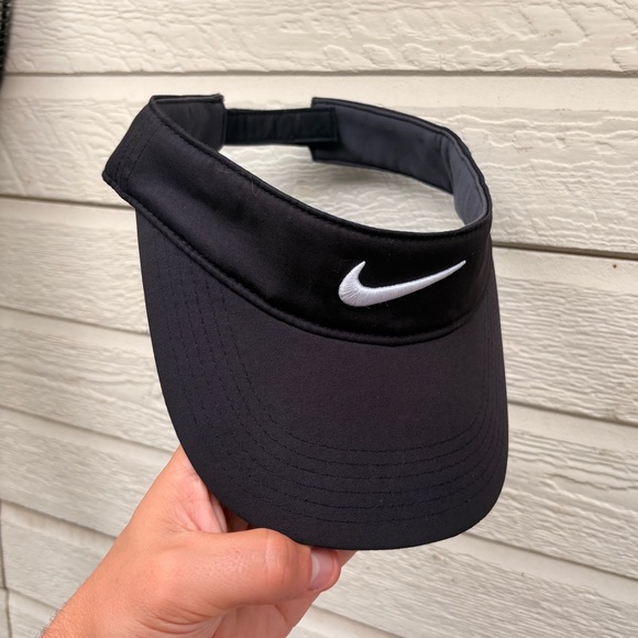 NIKE Golf Tour Pro Sun visor black hat 20XI VR adjustable lightweight - Picture 1 of 8
